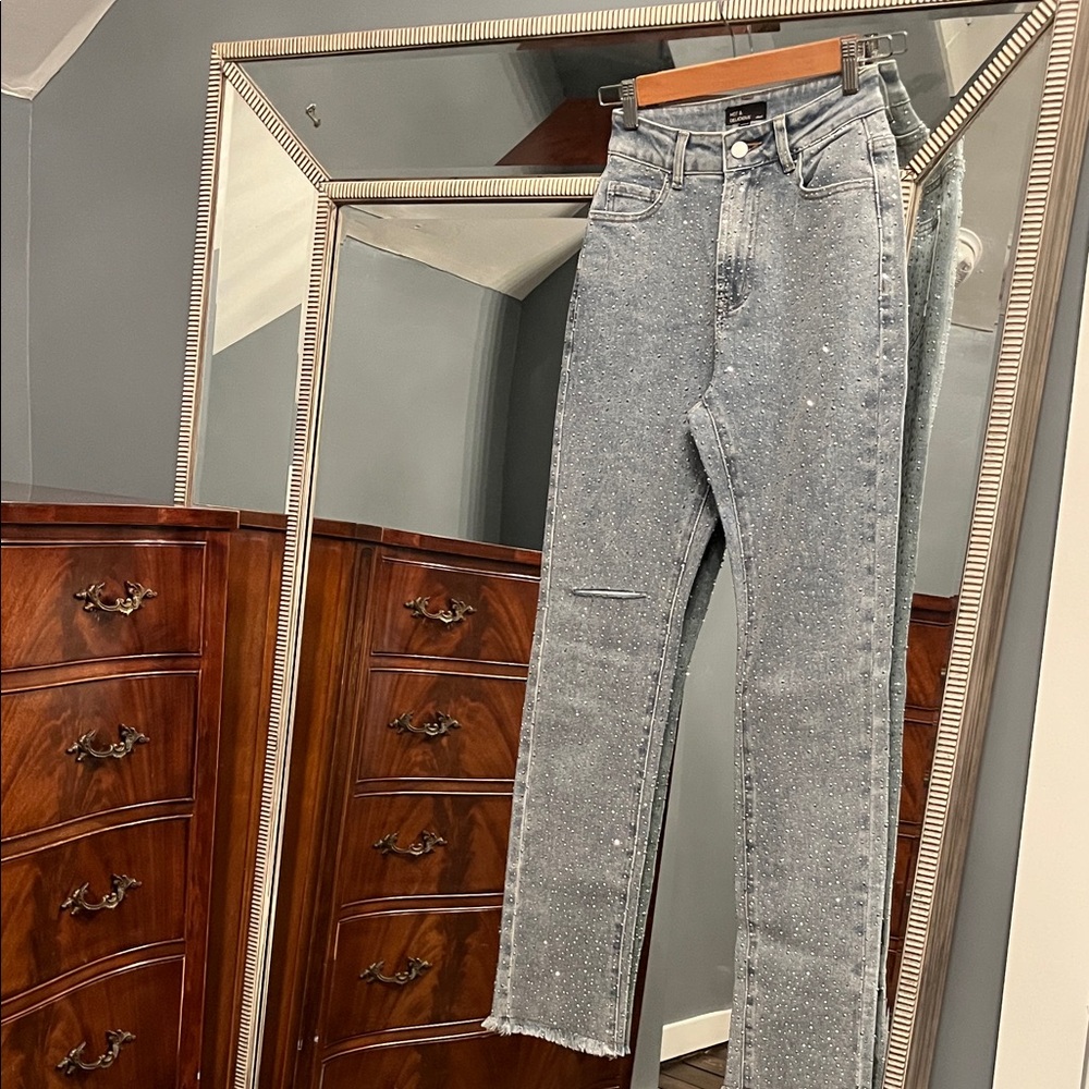 Hot & Delicious Sparkle Straight Leg Jeans in Light Gray